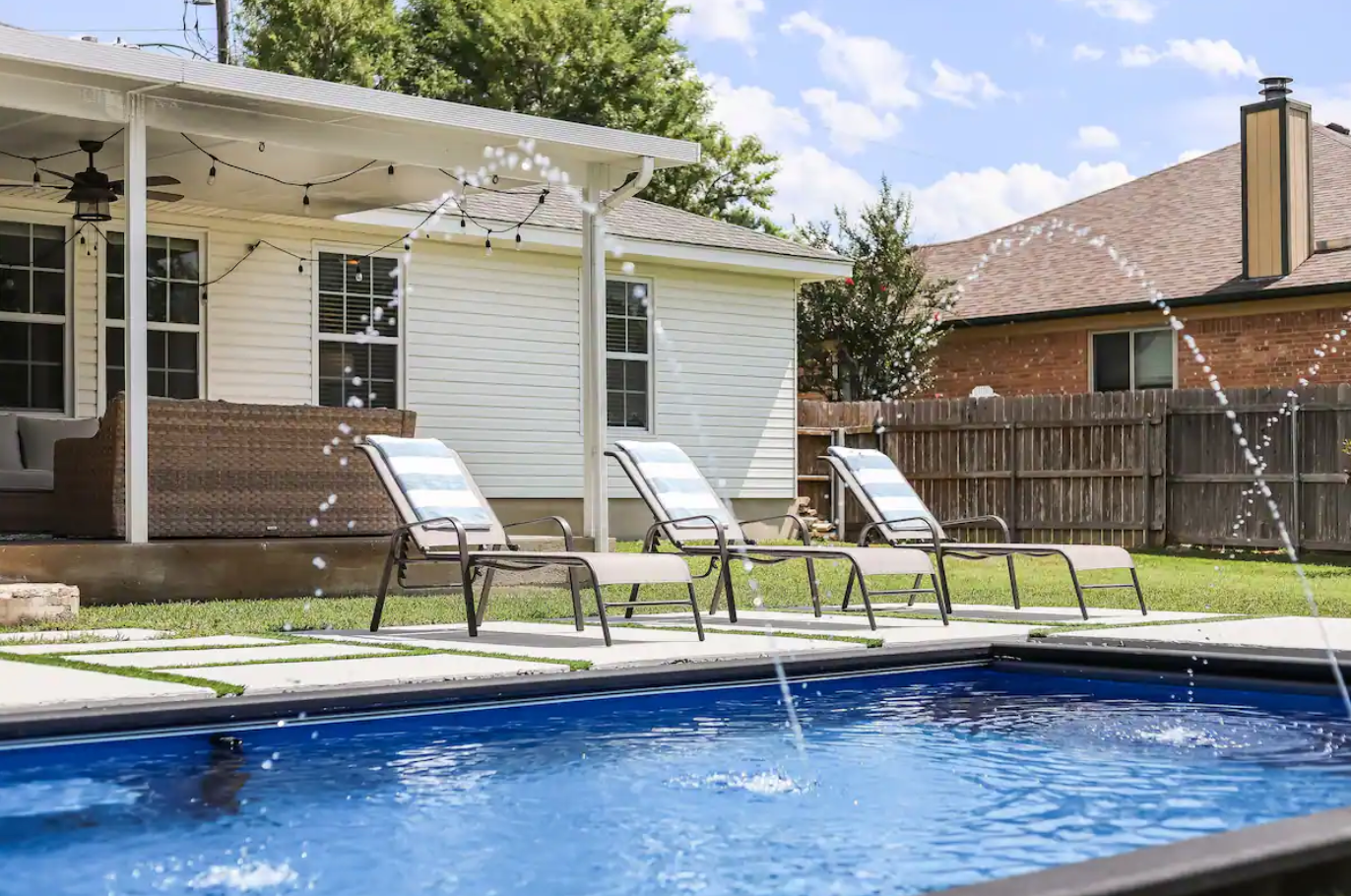 Modpools Shipping Container Pool